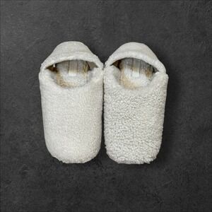 Skims Women Warm Sherpa Fleece Slippers Cozy House Shoes Size 39 EU Cream‎